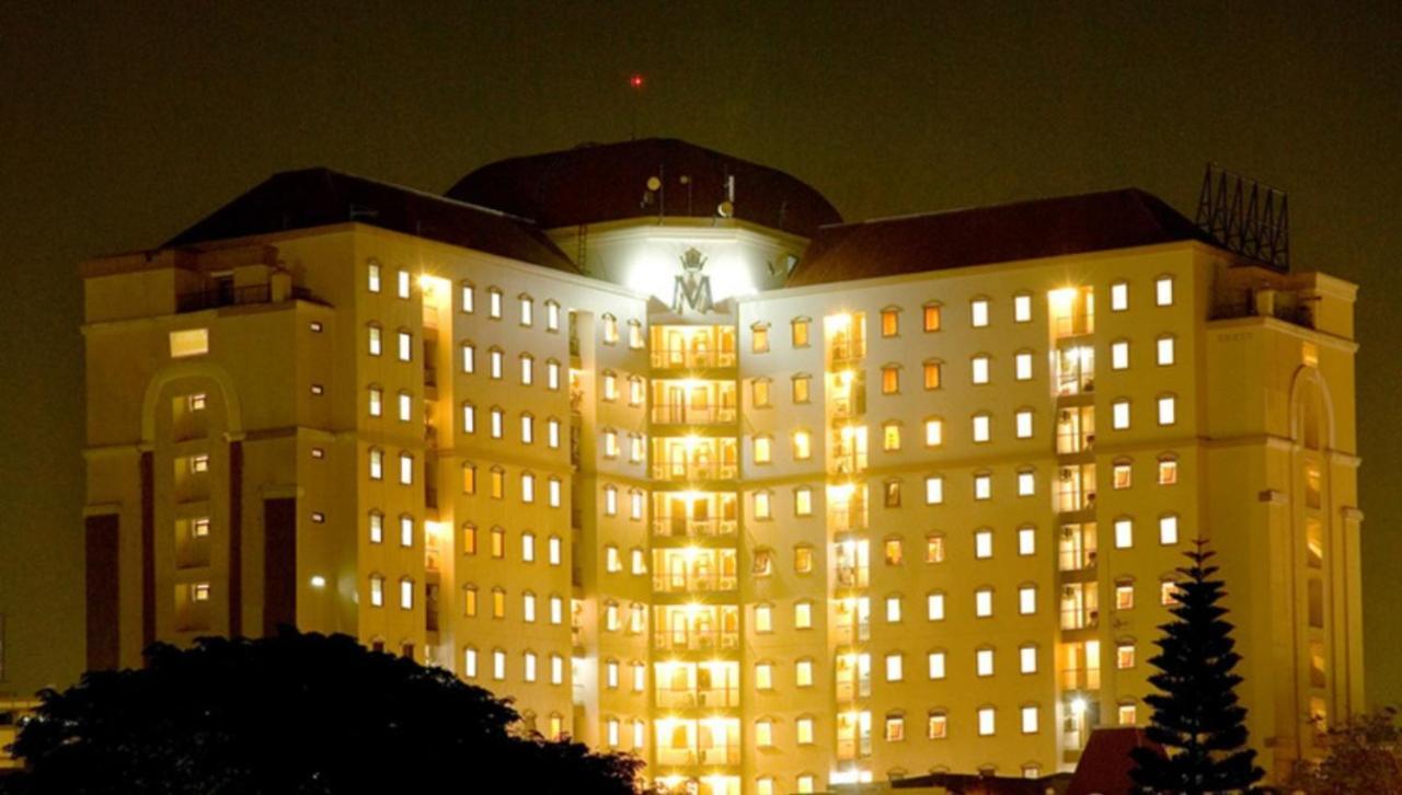 Youre At - The Majesty Apartment Бандунг Екстериор снимка