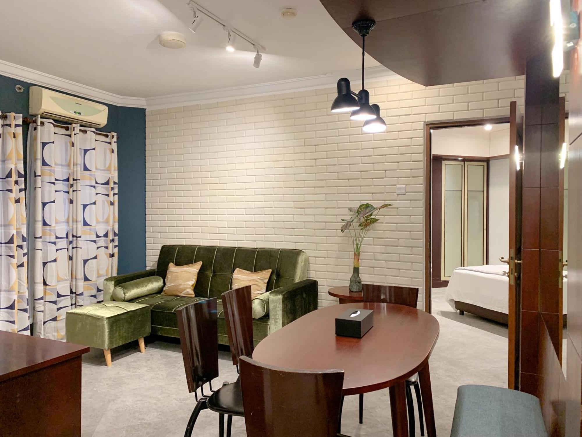 Youre At - The Majesty Apartment Бандунг Екстериор снимка
